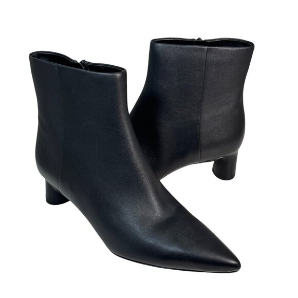 Vince Women's FITZ Ankle Boot Black Leather Low Heel size 8 NEW $395 - Picture 2 of 7